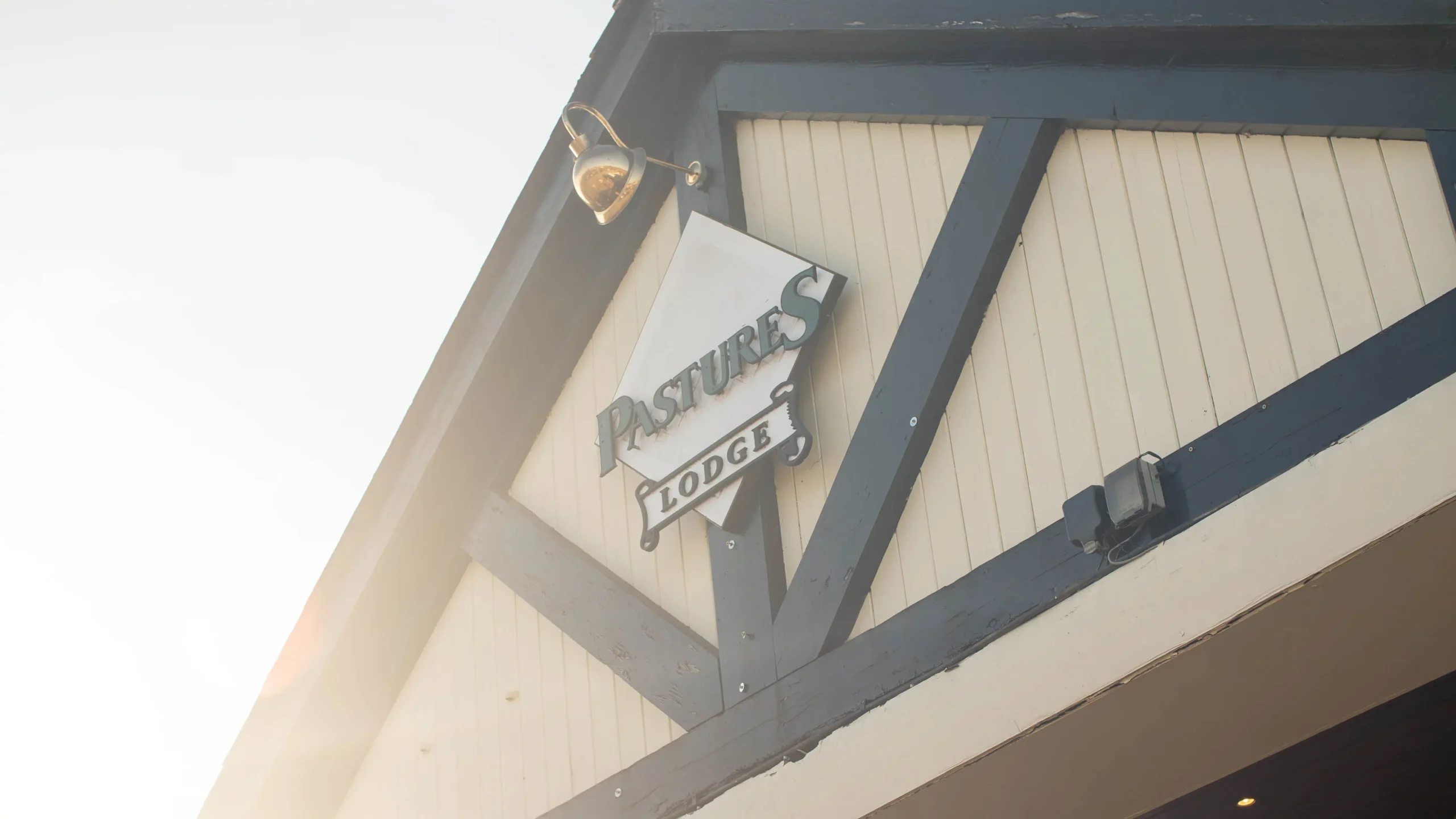 Pastures Lodge Pub and Hotel